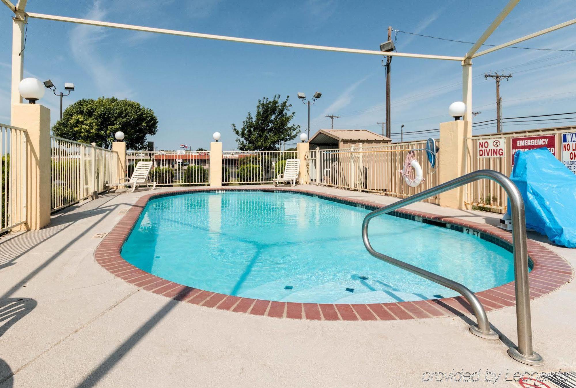 Lone Star Inn Lubbock Exteriör bild